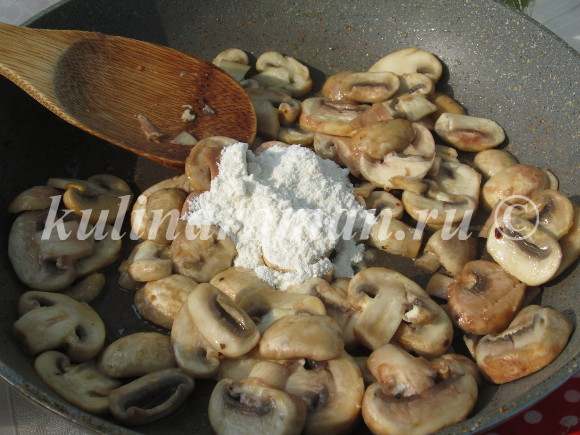 готовим сливочный соус с грибами